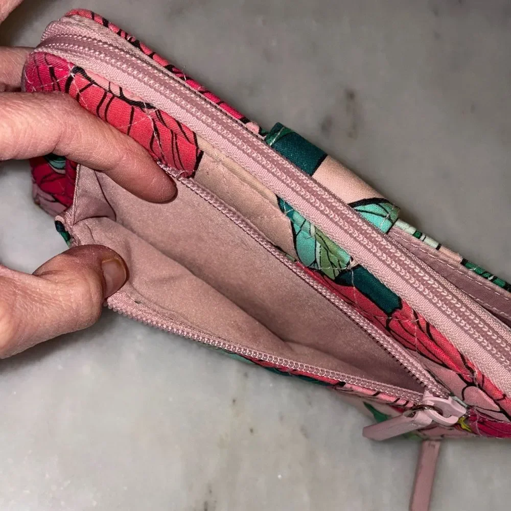 Vera Bradley Iconic RFID Turnlock Wallet Quilted Cotton Vintage Floral